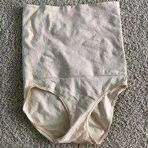 Slimmer by Yummie! S/M size!